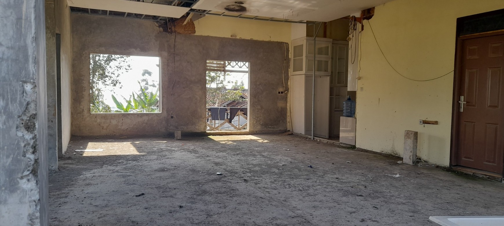 DIJUAL RUMAH&KEBUN LUAS -+3000M, COCOK UNTUK VILLA, VIEW INDAH CIWIDEY