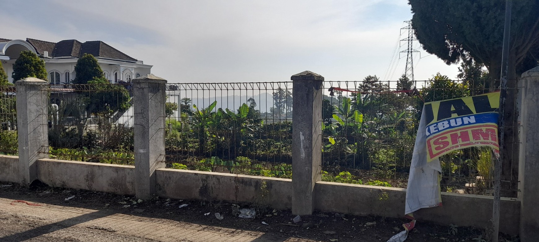 DIJUAL RUMAH&KEBUN LUAS -+3000M, COCOK UNTUK VILLA, VIEW INDAH CIWIDEY