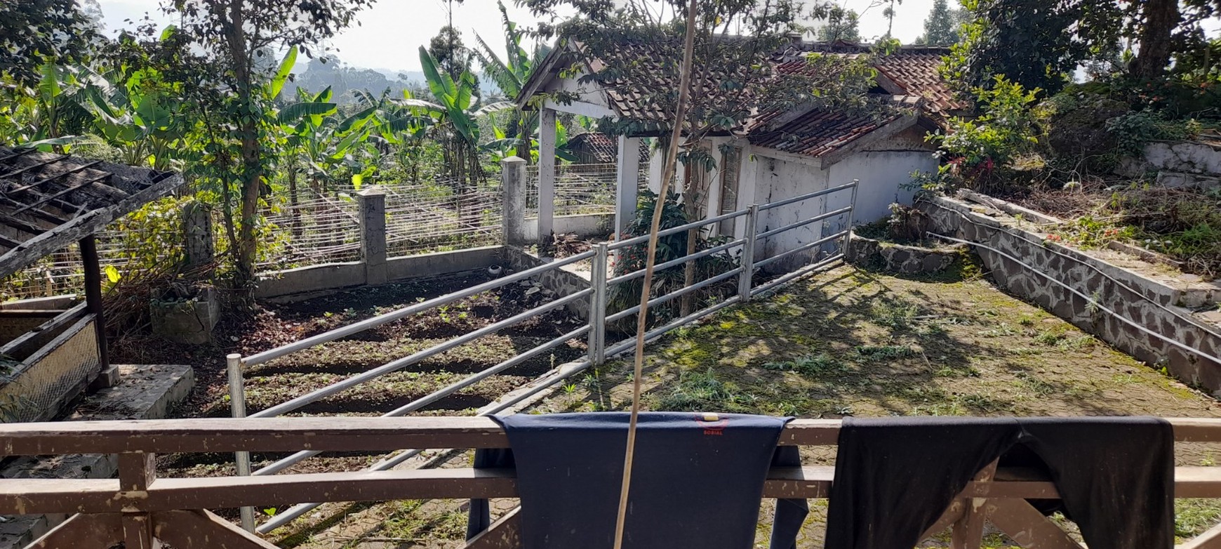 DIJUAL RUMAH&KEBUN LUAS -+3000M, COCOK UNTUK VILLA, VIEW INDAH CIWIDEY