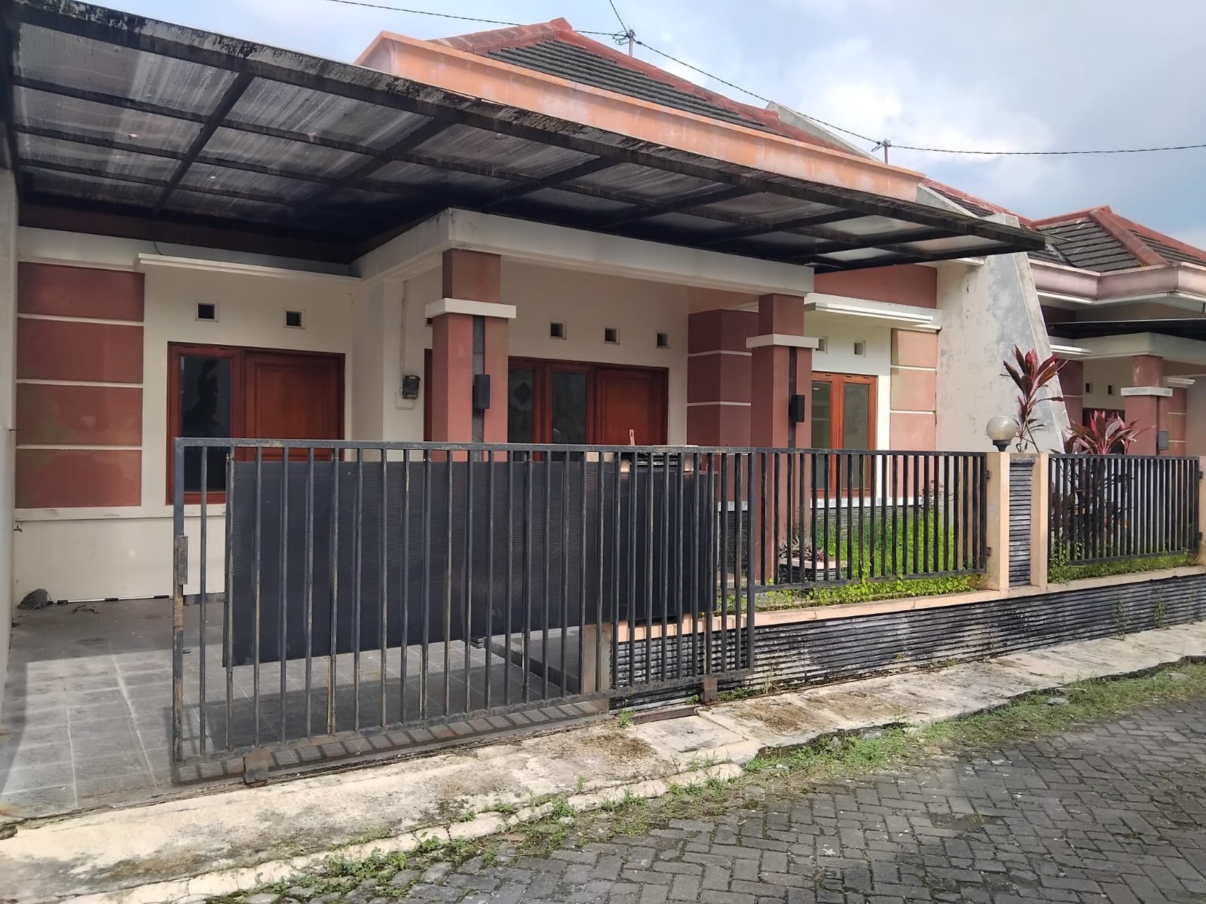 Rumah Dalam Perum Jambon Residence Kricak Tegalrejo Yogyakarta