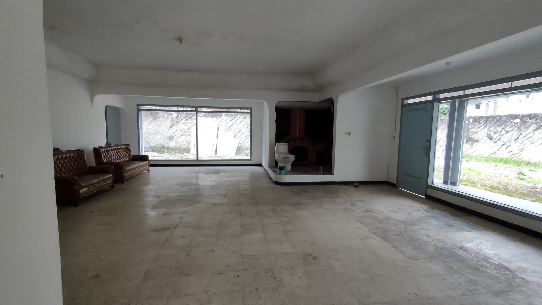 Disewakan Rumah cocok untuk Usaha di Sukahaji, Bandung Utara