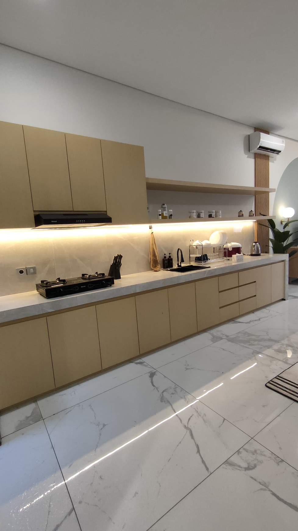 Rumah Baru Minimalis Modern di Setraduta, Bandung