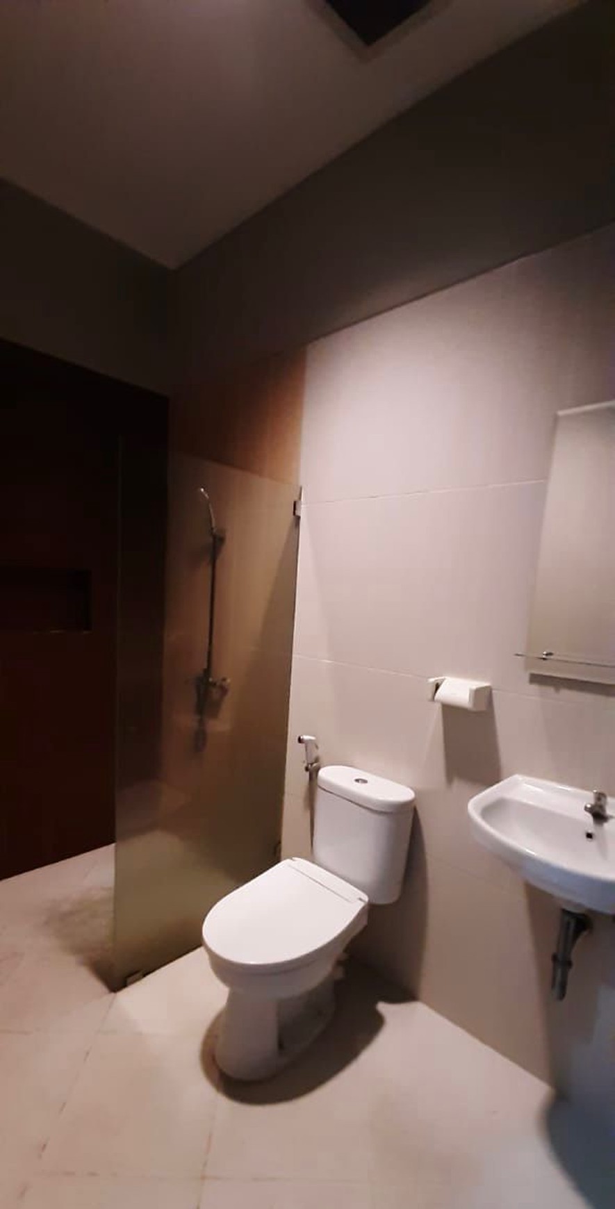 Rumah Minimalis 2 Lantai Siap Huni di Nusa Loka BSD