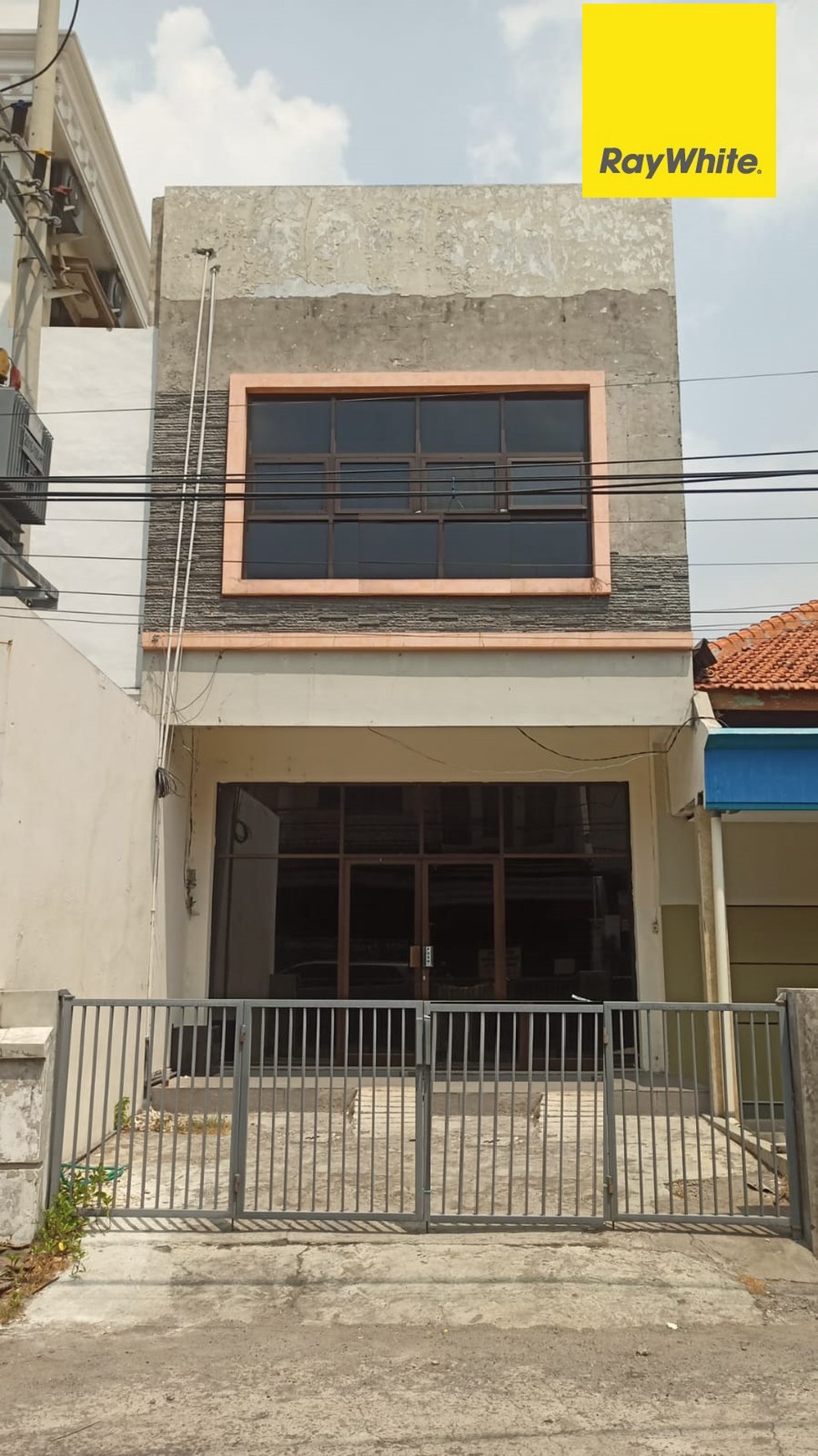 Disewakan Ruko 3 lantai di Ketintang Baru Surabaya