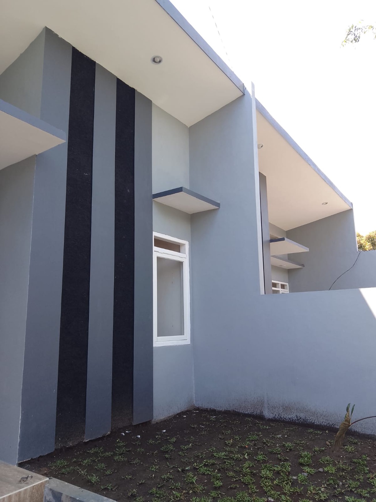 Rumah Siap Huni Sangat Strategis dekat dengan Fasum Satu Lokasi dengan Perumahan Elit di Kota Malang