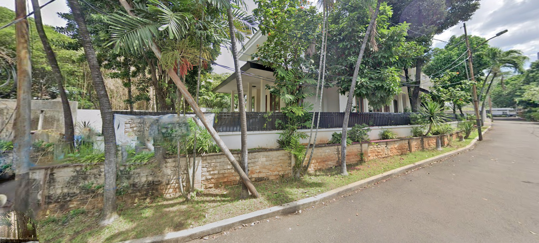 Rumah Hook di Patra Kuningan Jakarta Selatan