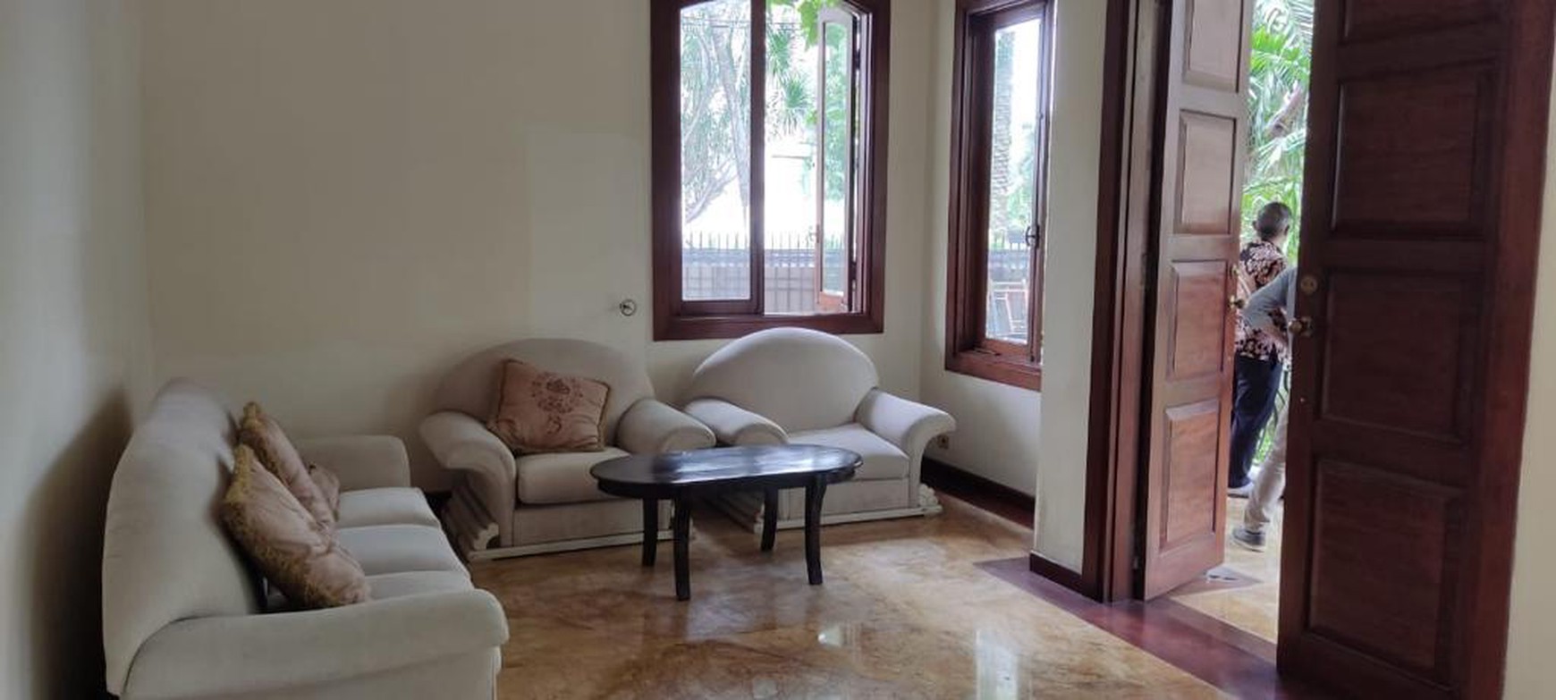Rumah Hook di Patra Kuningan Jakarta Selatan