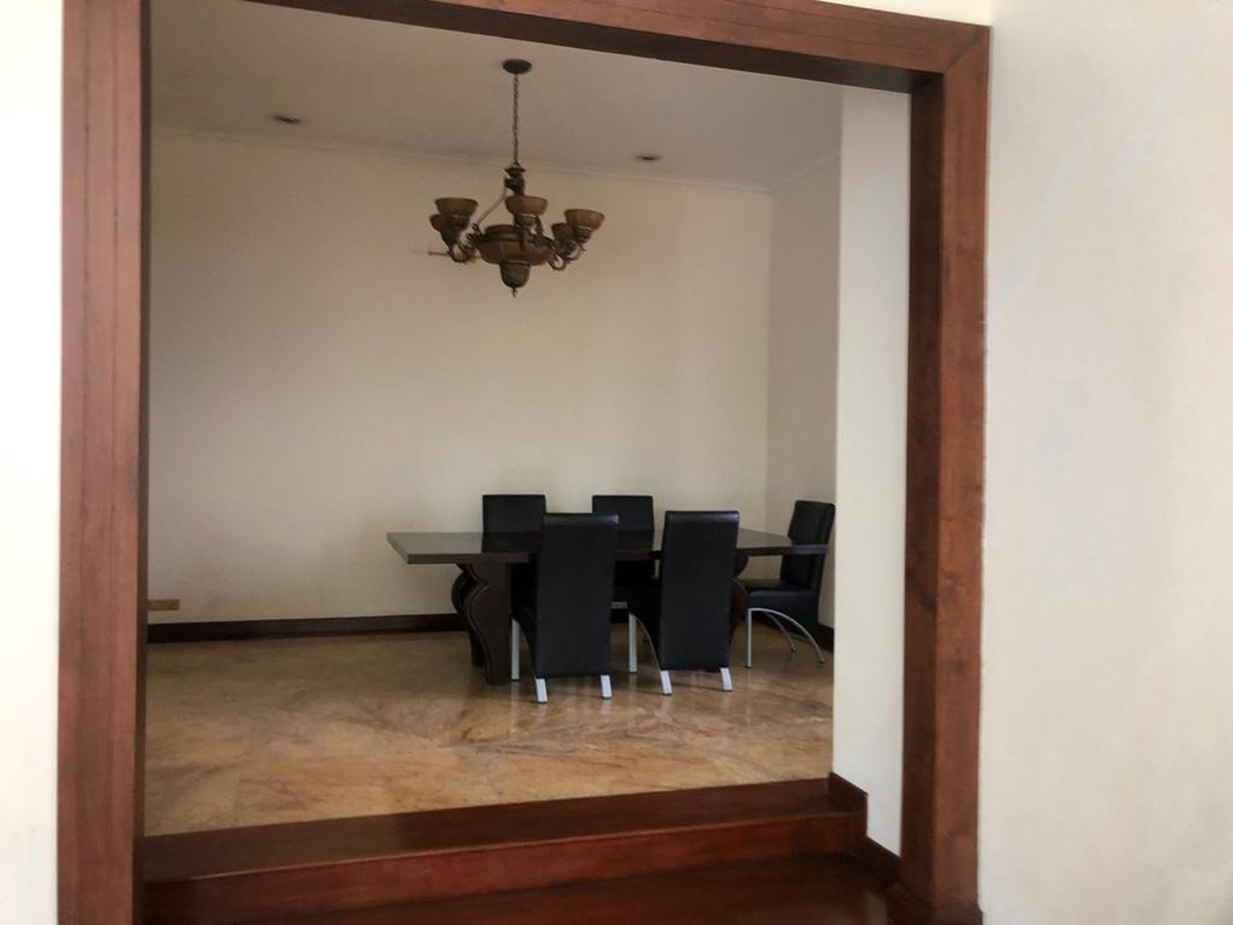 Rumah Hook di Patra Kuningan Jakarta Selatan