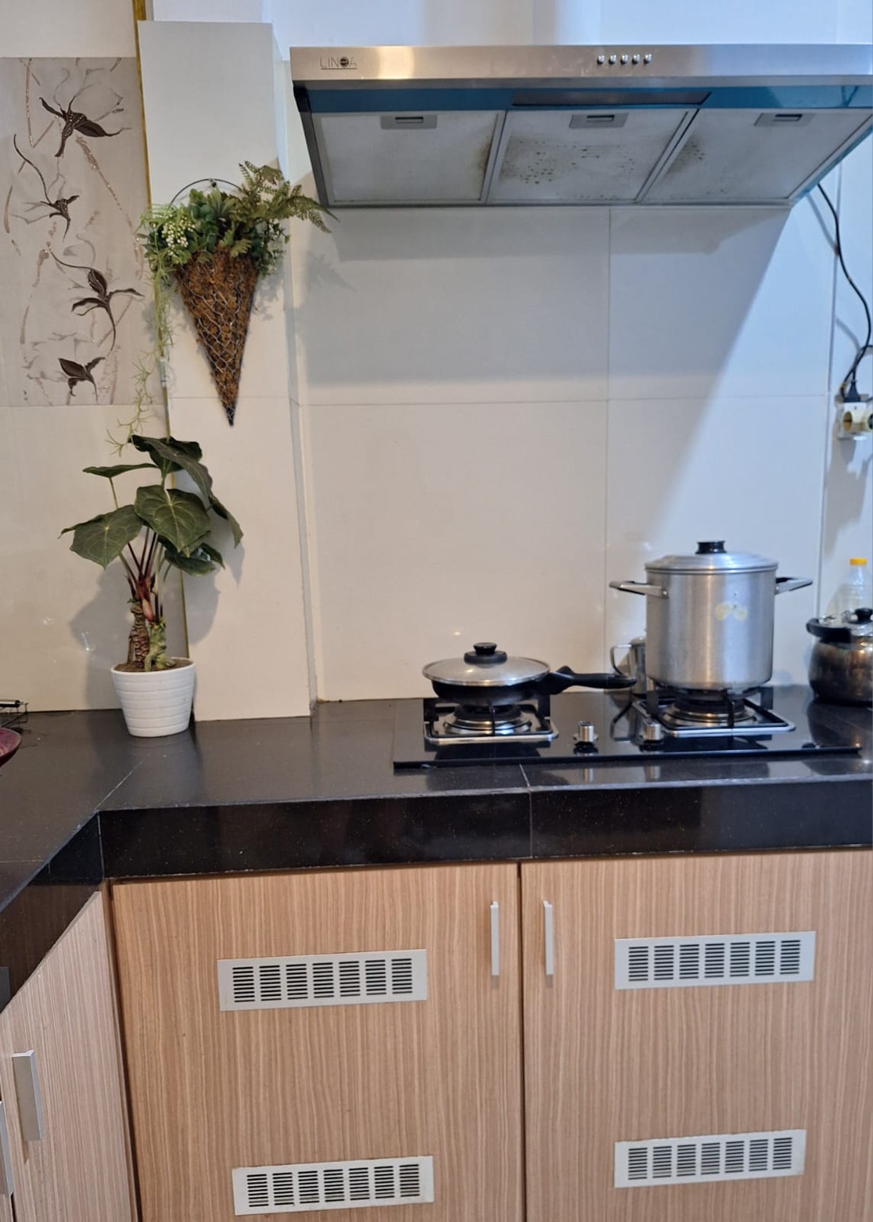 Rumah semi furnished,2 lantai di Bintaro Jaya 4