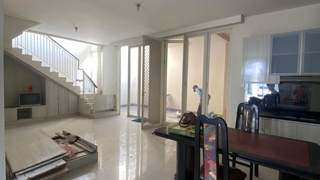 Disewakan Rumah Grand Pakuwon Surabaya