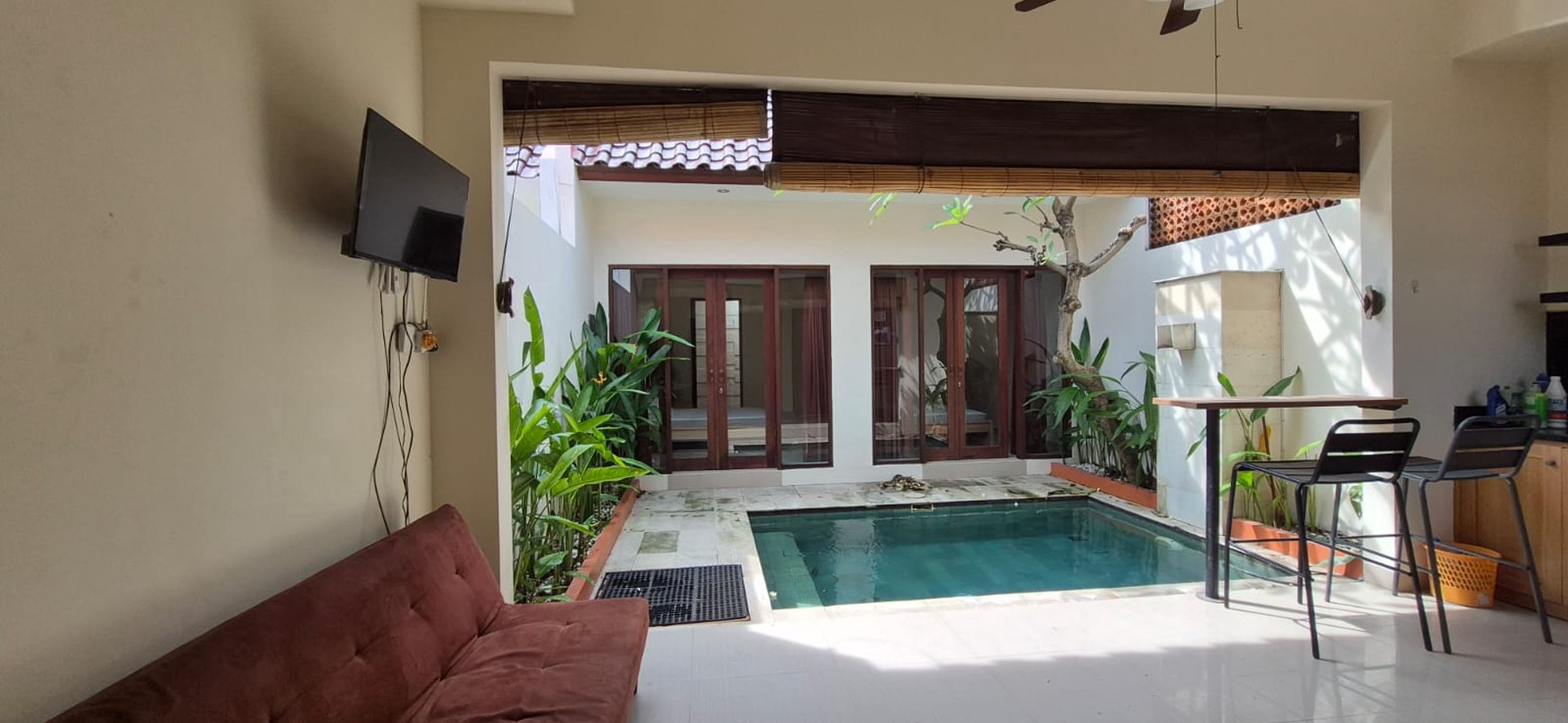 Freehold - Charming Villa for Sale in Kerobokan - Just 300m from Raya Canggu, Bali!