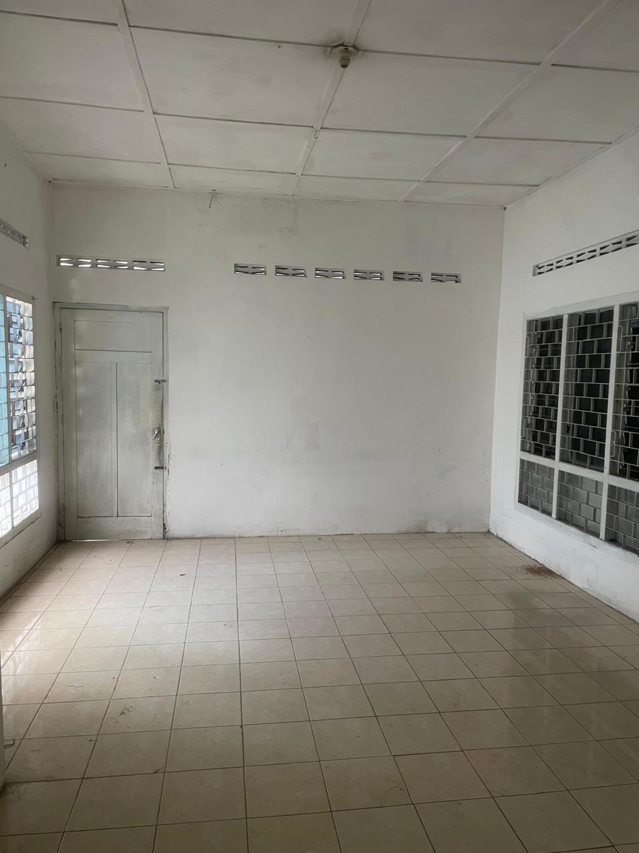 Rumah Tinggal Cocok Untuk Homestay atau Cafe Lokasi di Jalan Pahlawan Kota Magelang 