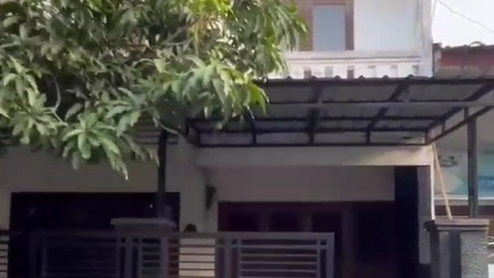 Rumah Dijual di Menanggal Indah Surabaya - Lokasi Strategis, Bebas Banjir!