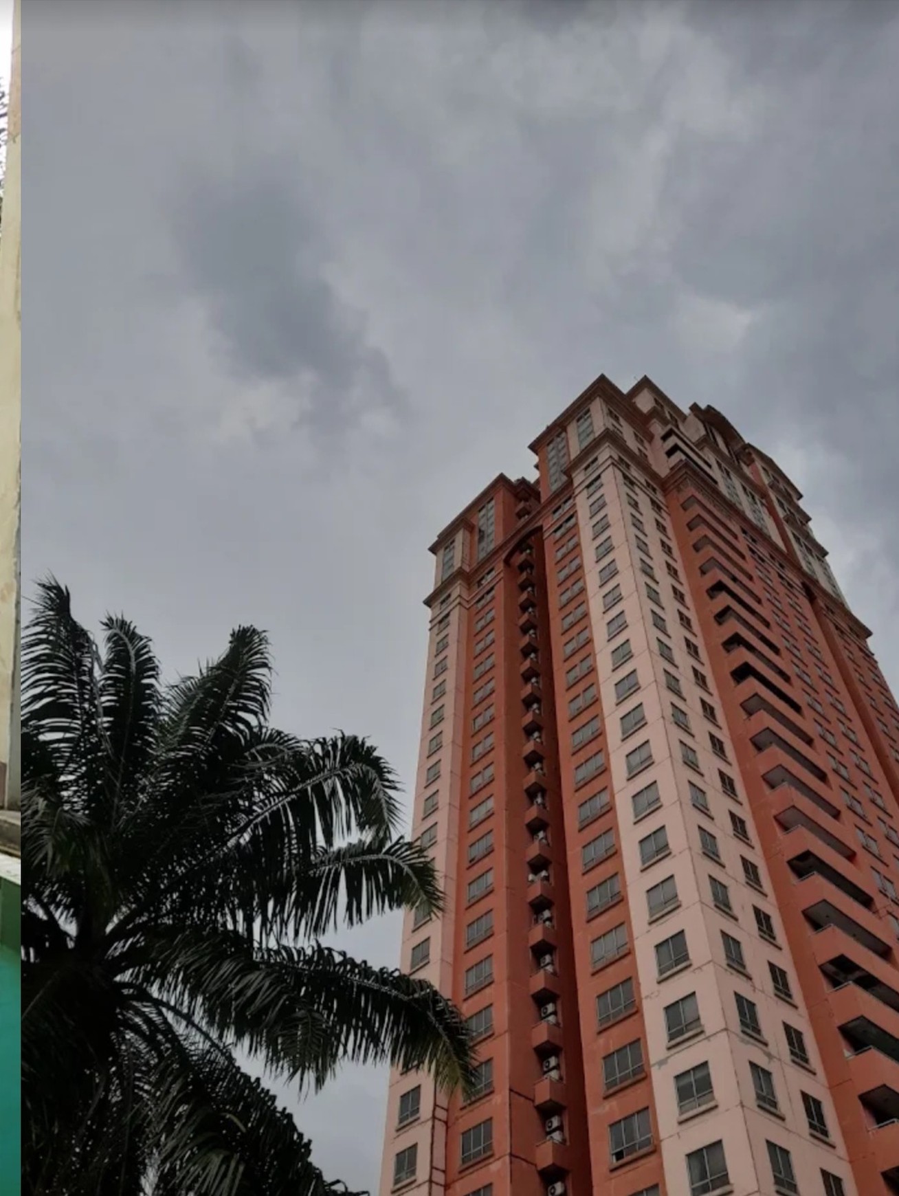 Dijual Apartemen Taman Beverly Tipe Penthouse 4 Bedroom Kosongan Dekat Hr Muhammad , Tol Satelit, Pakuwon Mall, Raya Darmo Permai