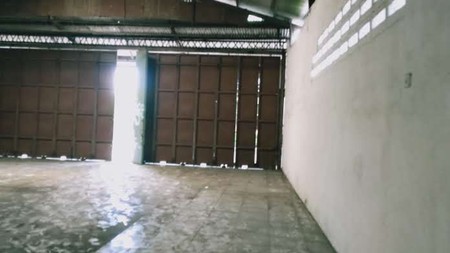 Disewakan Gudang Besar Raya Manukan Kulon 