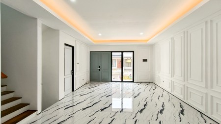 Rumah Luas Tanah 157/luas bangunan 150,dalam cluster di Bintaro Jaya 9