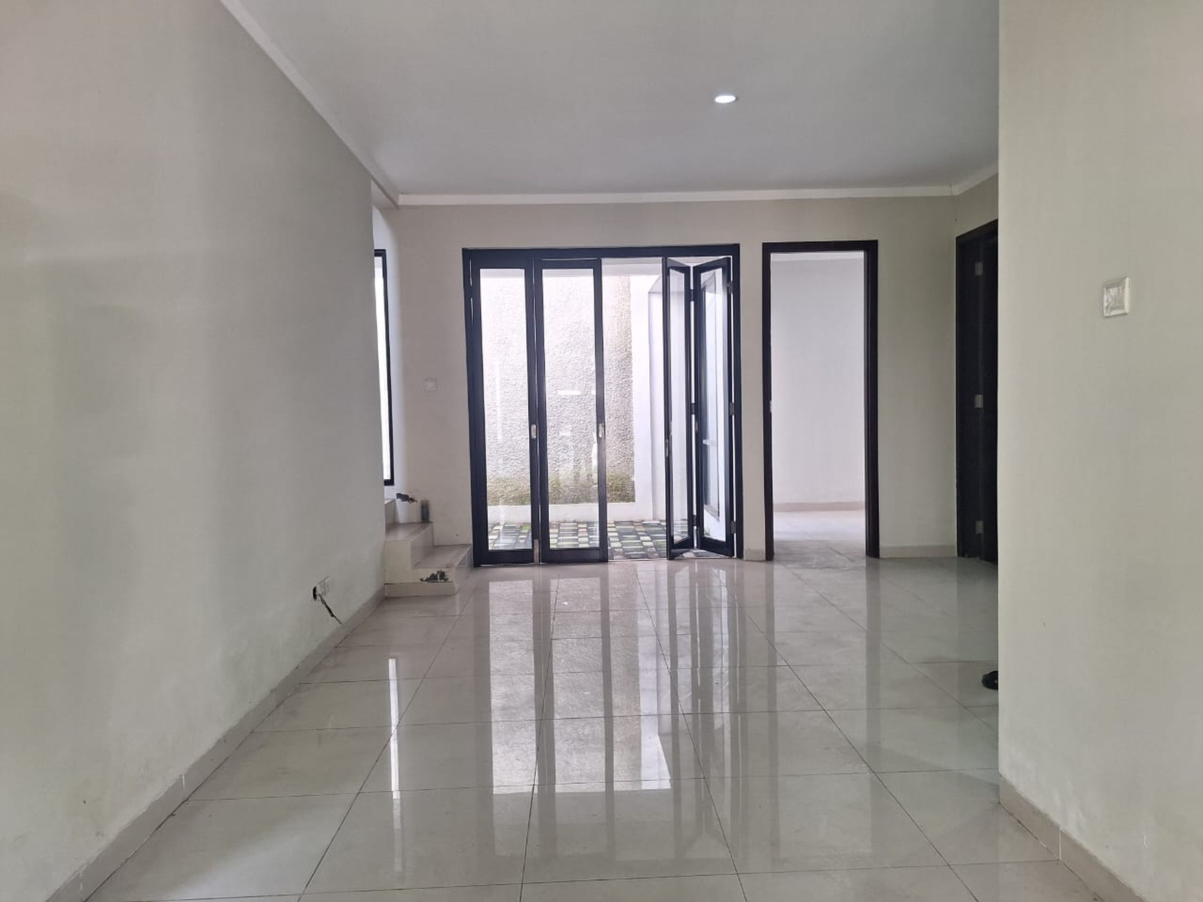 Rumah 2 lantai,dalam cluster di Bintaro Jaya 7
