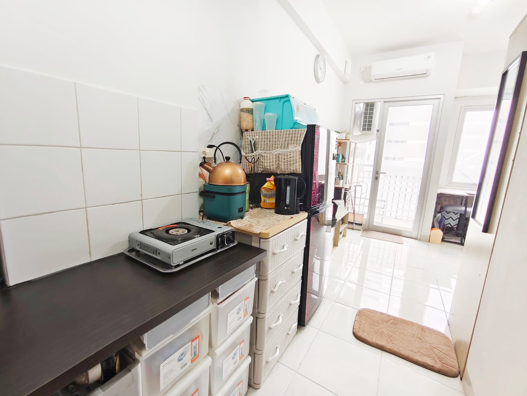 Rayakan hidup dan nikmati segala kemudahan dan kenyamanan tinggal di Apartemen Emerald Bintaro. Masa depan yang lebih baik hanya selangkah di depan Anda.