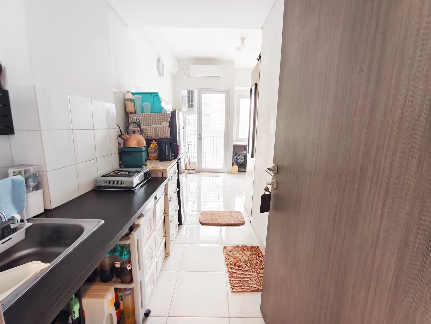 Rayakan hidup dan nikmati segala kemudahan dan kenyamanan tinggal di Apartemen Emerald Bintaro. Masa depan yang lebih baik hanya selangkah di depan Anda.