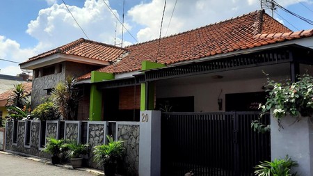 Rumah Bagus Di Jl Merpati Pesanggrahan Jakarta Selatan