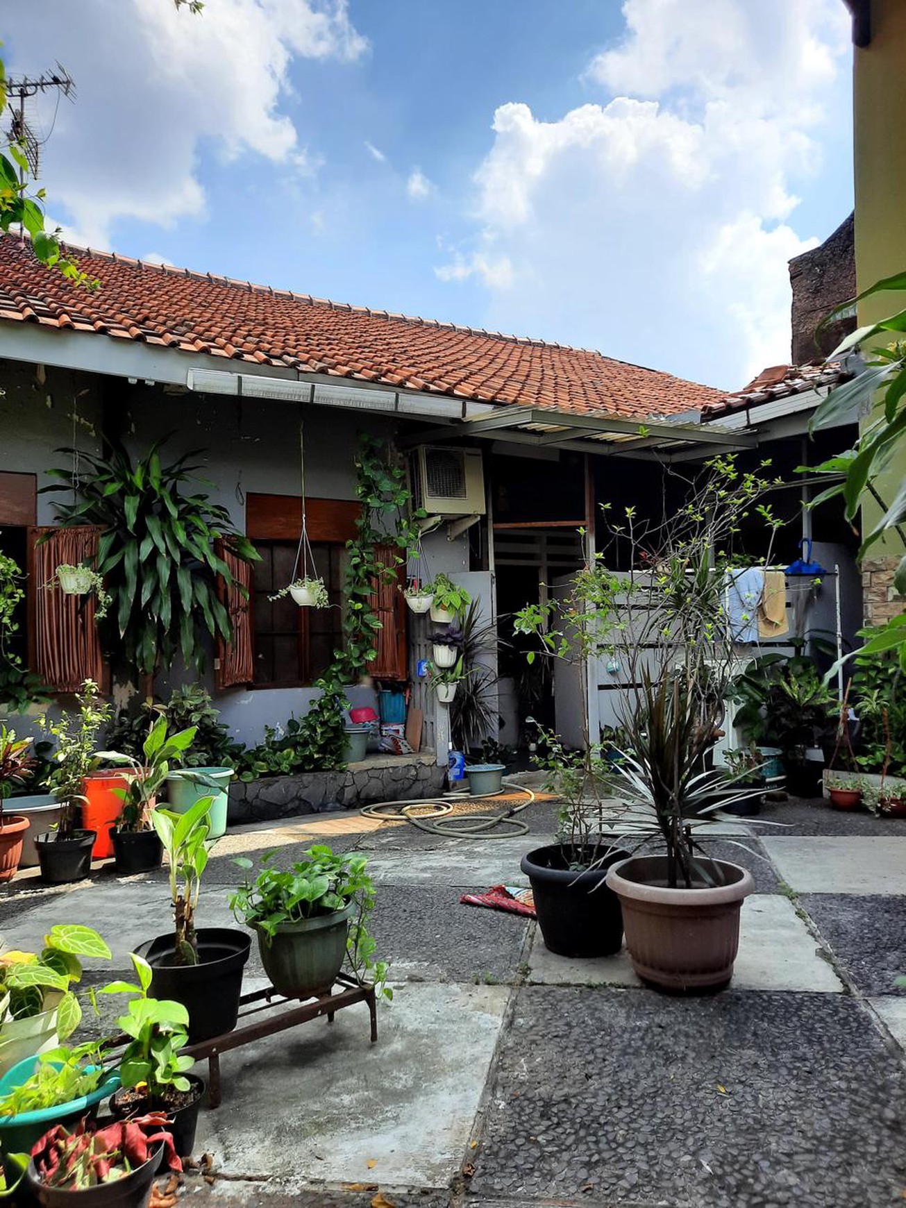 Rumah Bagus Di Jl Merpati Pesanggrahan Jakarta Selatan