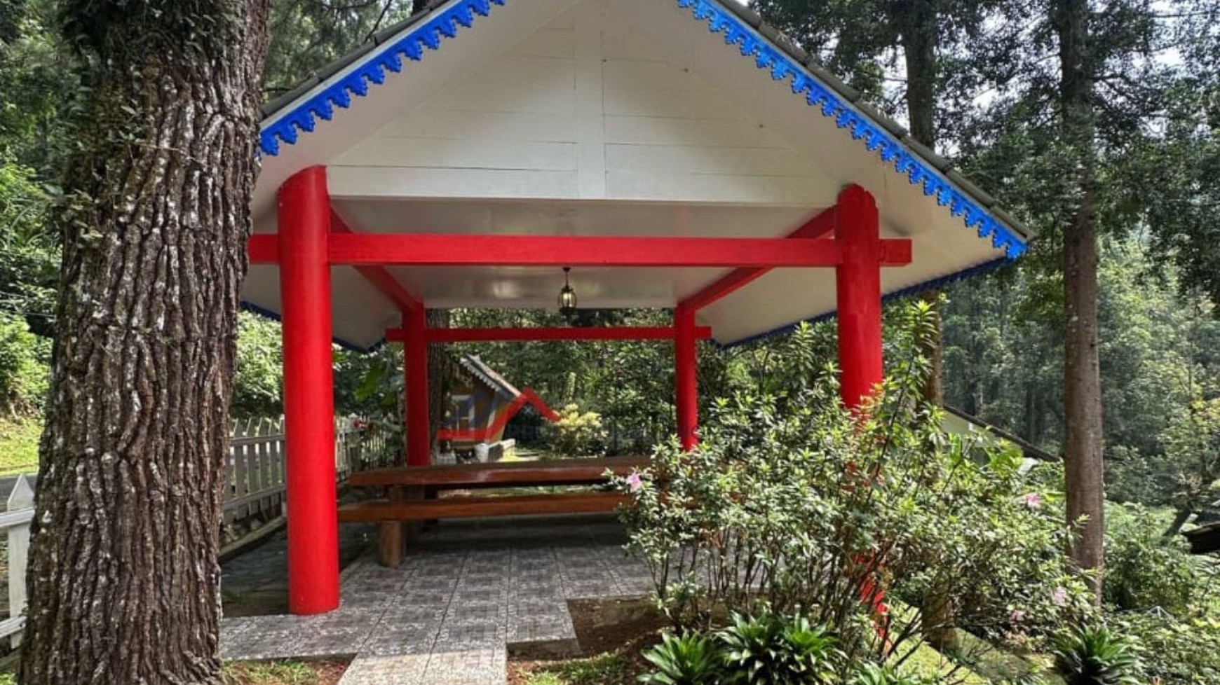 Rumah Villa Full Furnished di Mega Indah Estate Megamendung Bogor