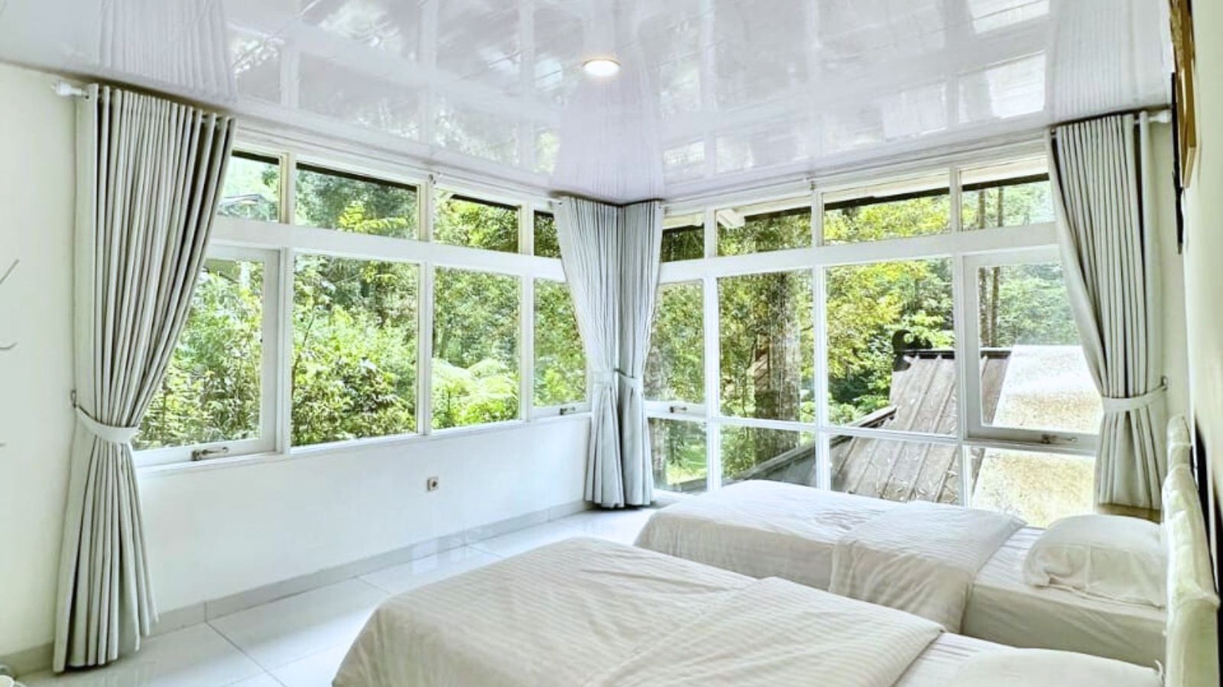 Rumah Villa Full Furnished di Mega Indah Estate Megamendung Bogor