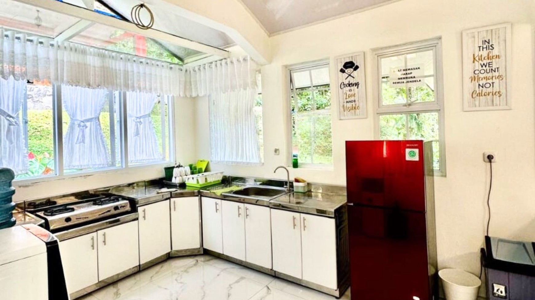 Rumah Villa Full Furnished di Mega Indah Estate Megamendung Bogor