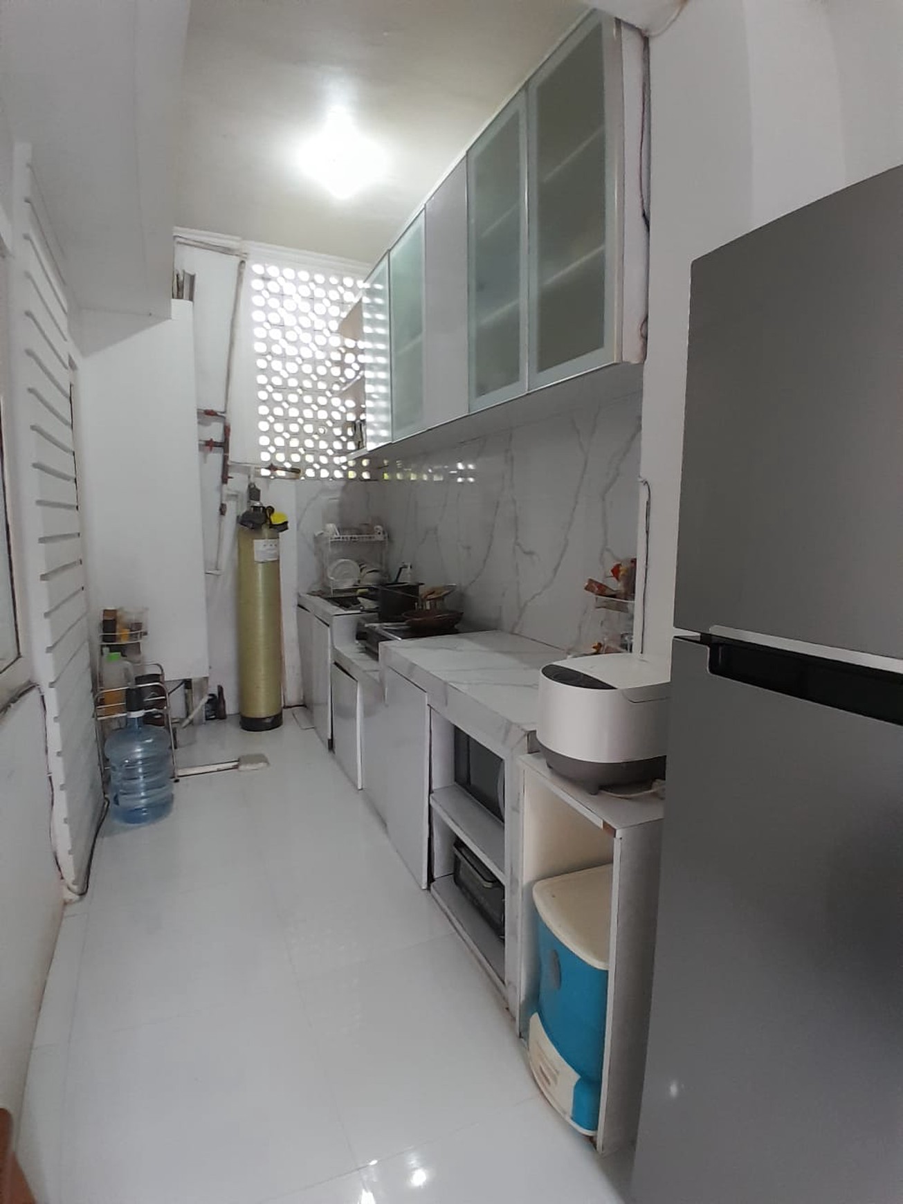 Rumah Cantik di Jalan Raya Boulevard Cibubur Country Lokasi Strategis & Nyaman  