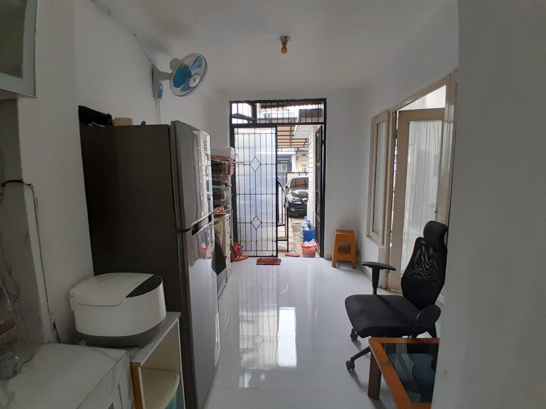 Rumah Cantik di Jalan Raya Boulevard Cibubur Country Lokasi Strategis & Nyaman  