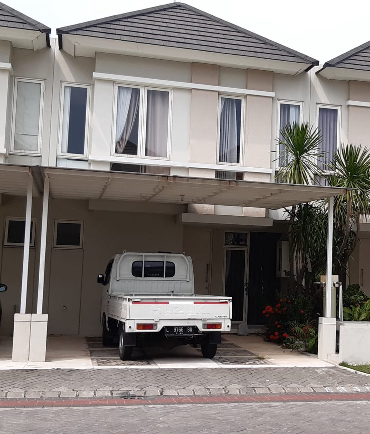 Dijual Rumah Modern Minimalis Grand Pakuwon Canberra