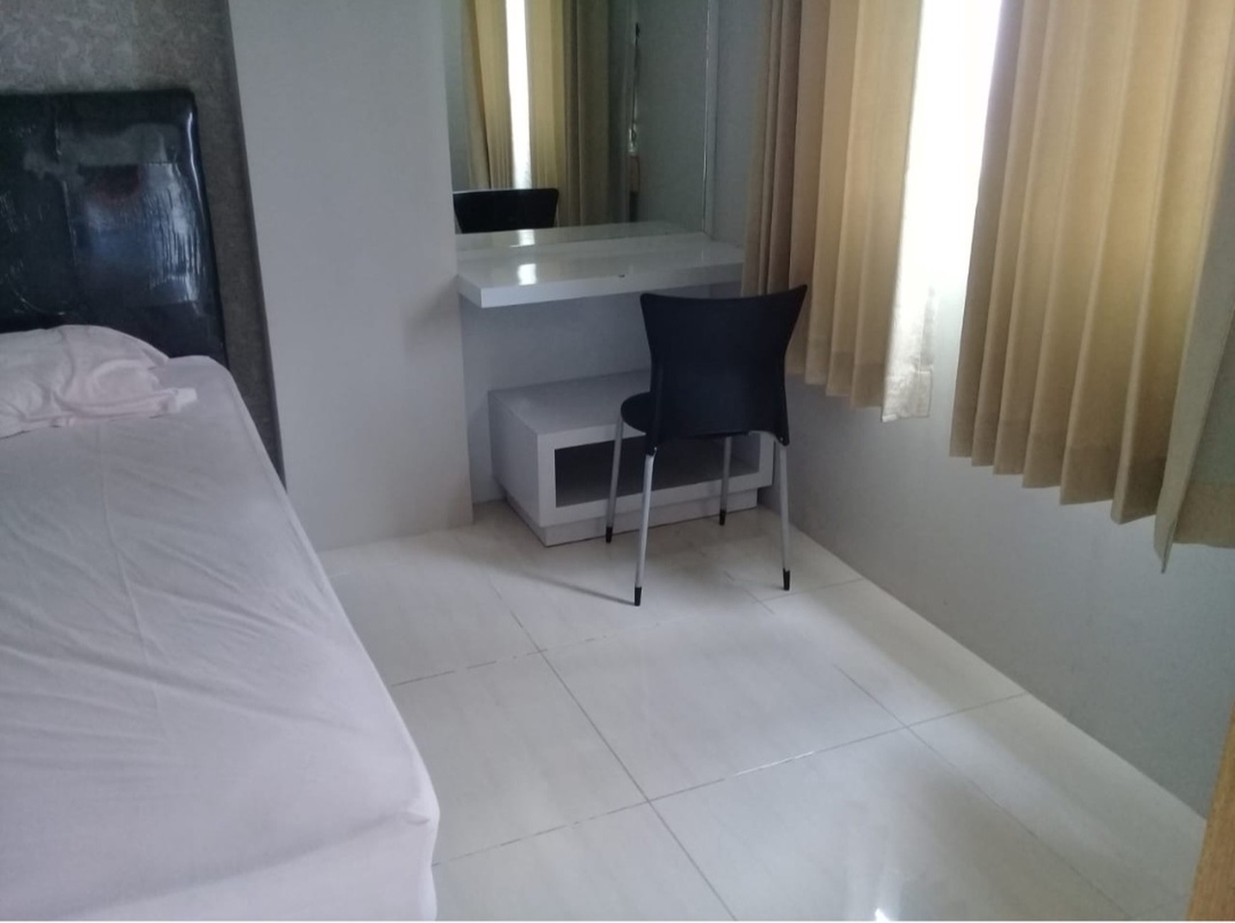 Dijual Apartemen Puncak Bukit Golf Tipe 2 Bedroom Full Furnished Tower B Lantai 26 View Kota