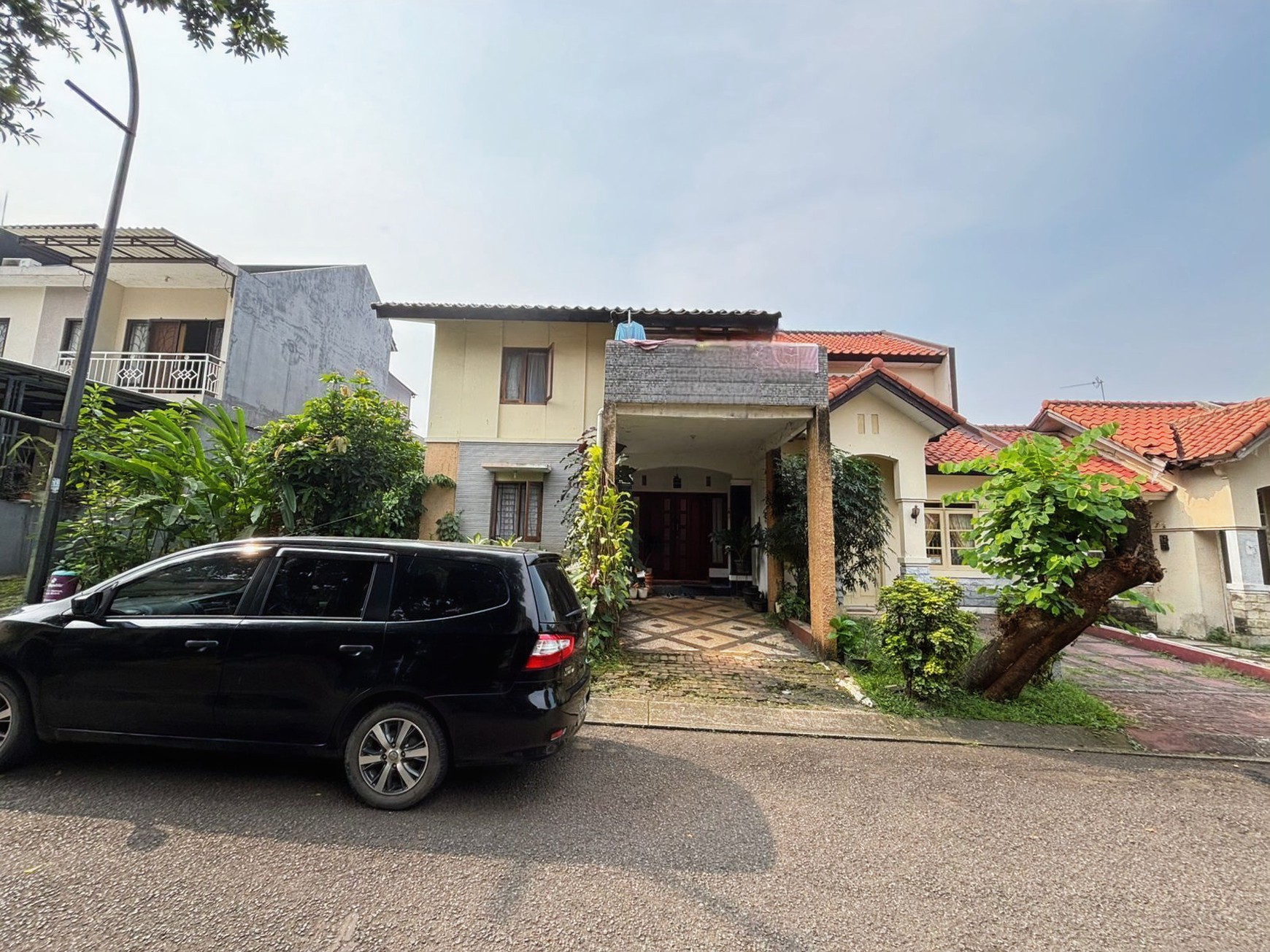 Super Deal Rumah  Siap Huni Full Renovasi di Kota Wisata Cibubur