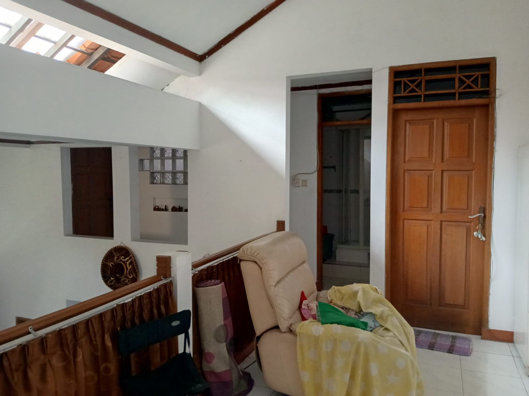 Rumah  Dalam Komplek di Pejompongan  Jakarta Pusat