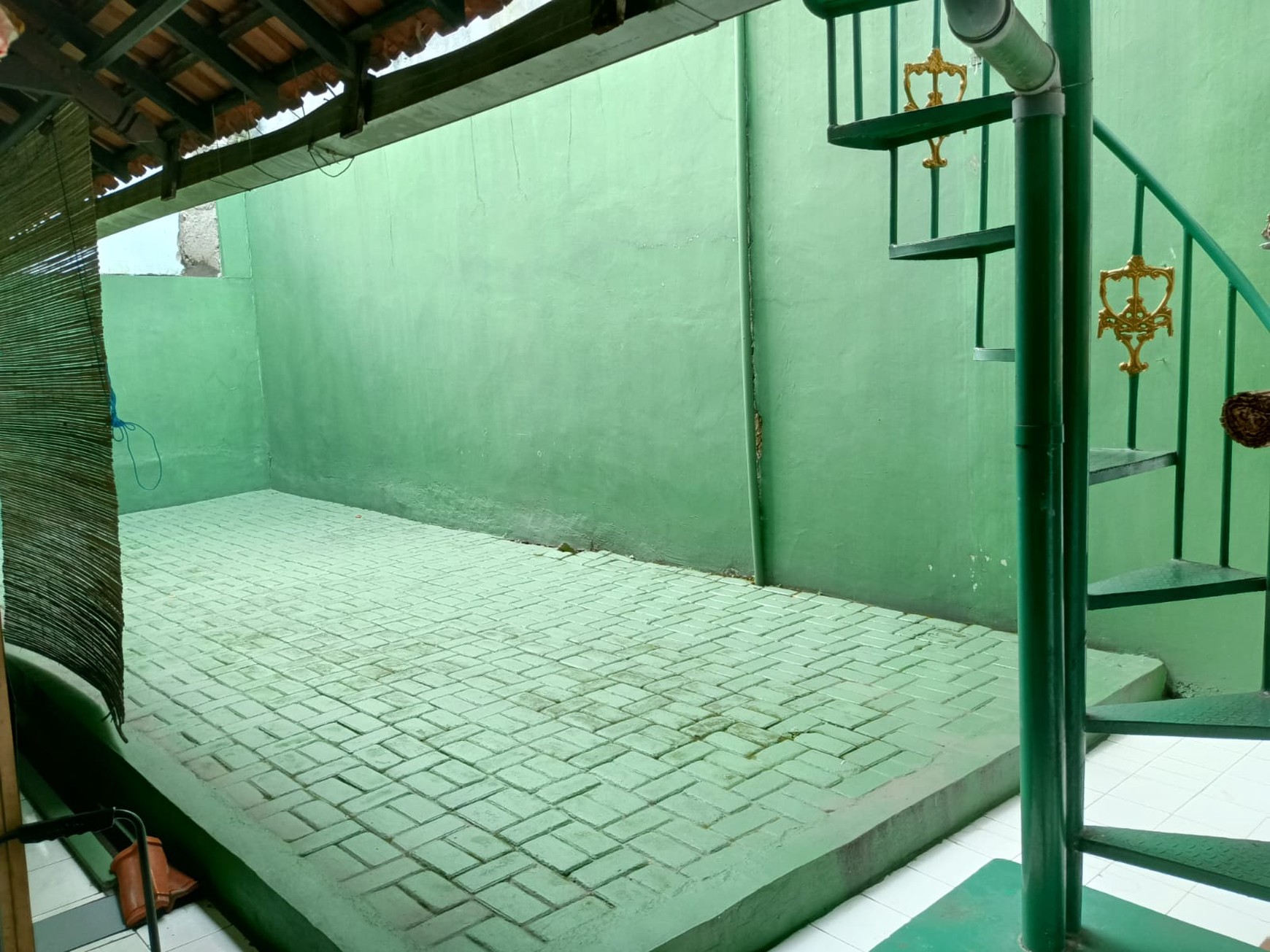 Rumah  Dalam Komplek di Pejompongan  Jakarta Pusat