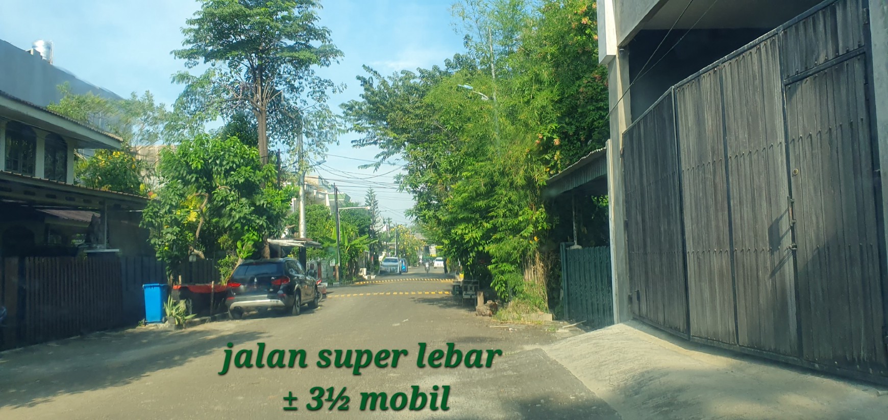 Rumah Hoek, luas di Janur Hijau / Pelepah Hijau, Gading Pandawa, Kelapa Gading. Butuh renovasi / perapihan