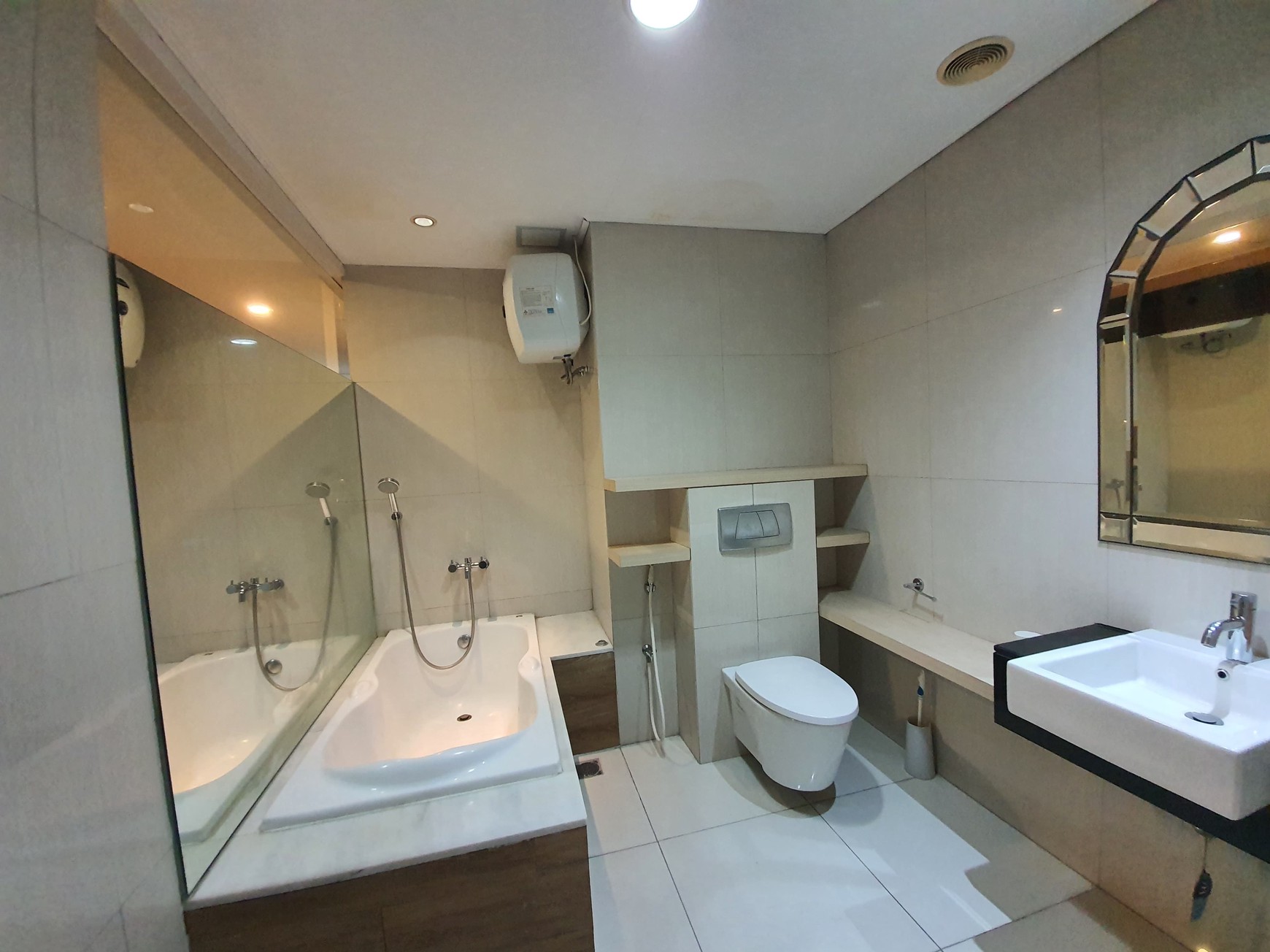 Disewakan Apartemen Vue Ciputra World Surabaya Tipe 3 Br Renov 2 Br Jumbo Size - Best City.view - Lantai 32
