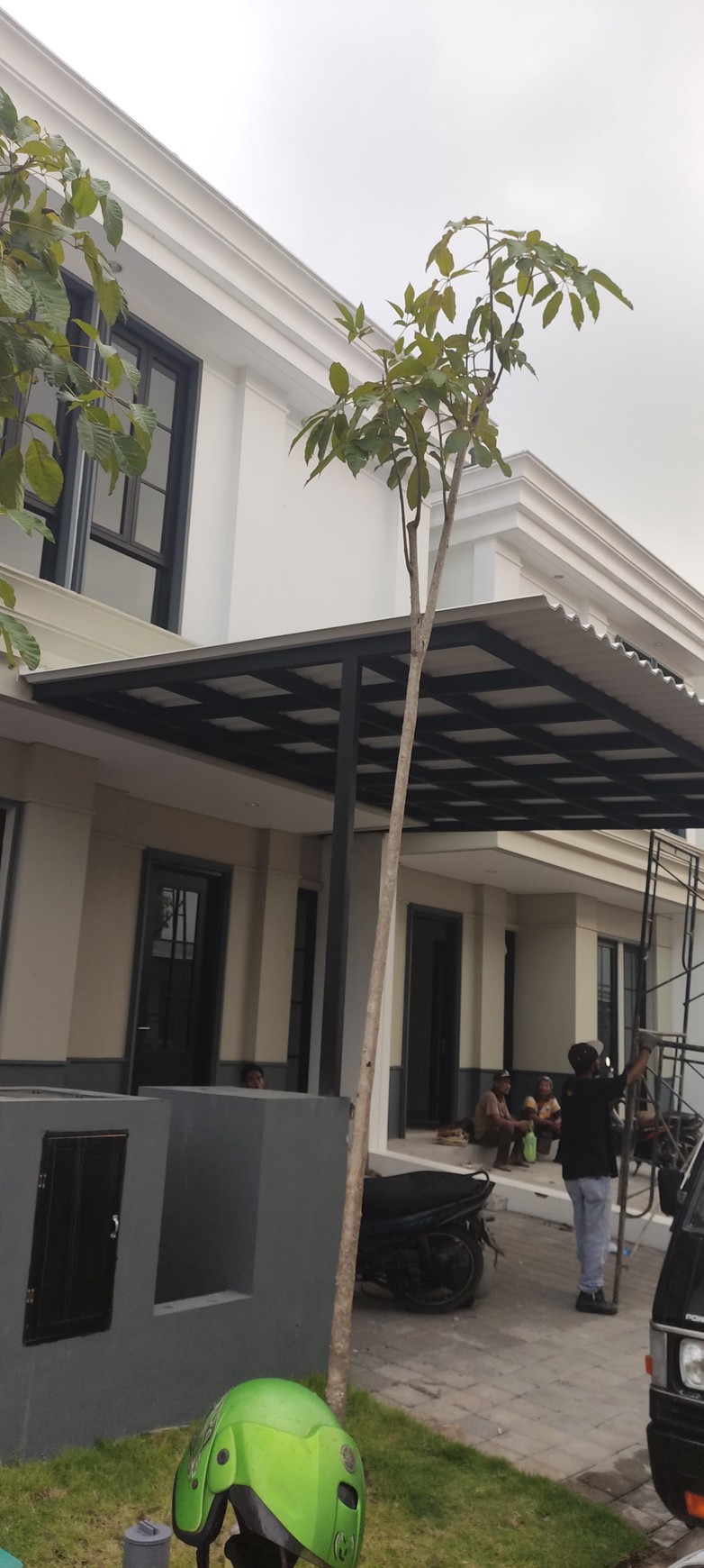 Sewakan Baru White House Dian Istana Surabaya