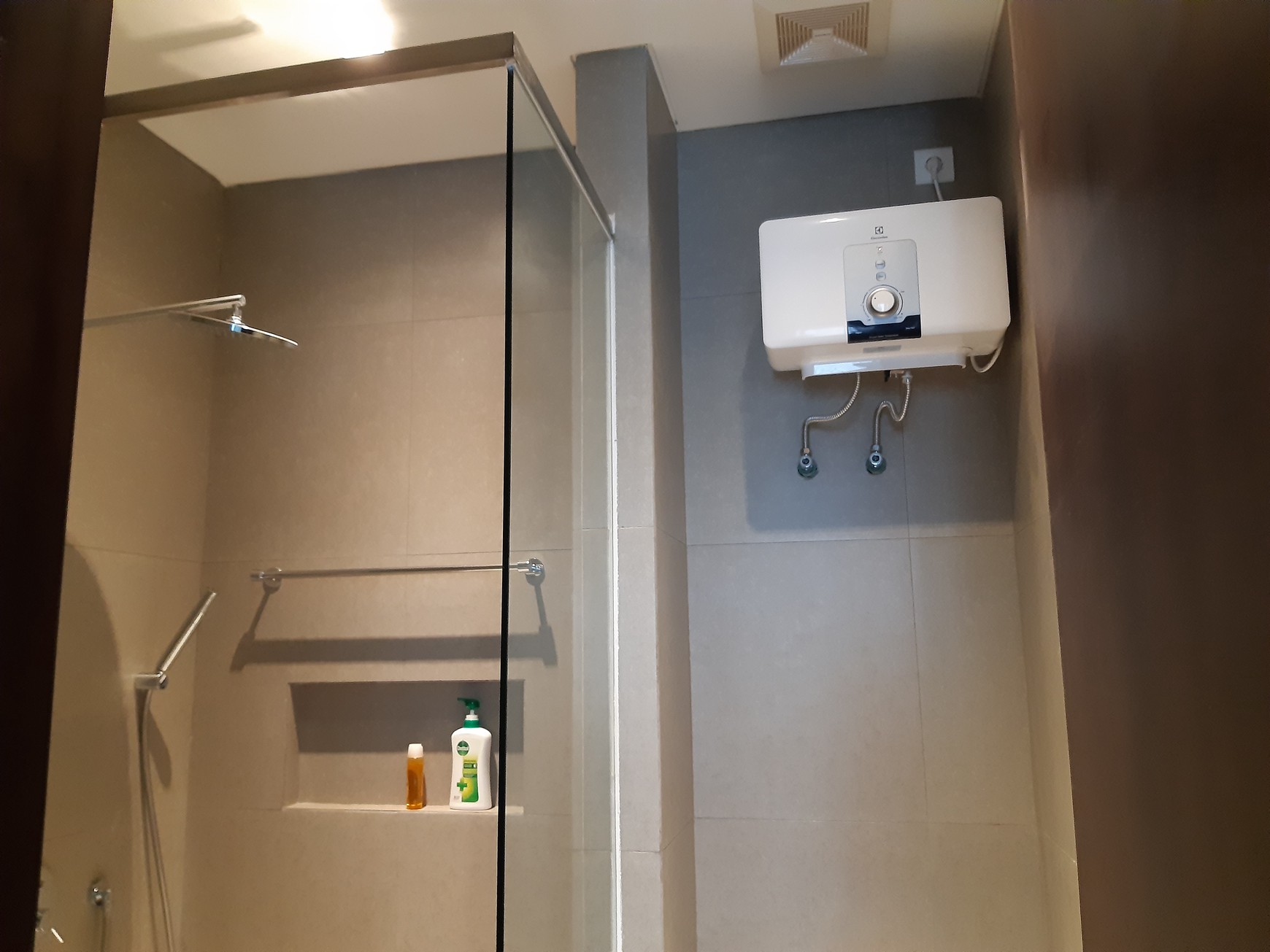 Disewakan Apartement Rosebay Graha Family