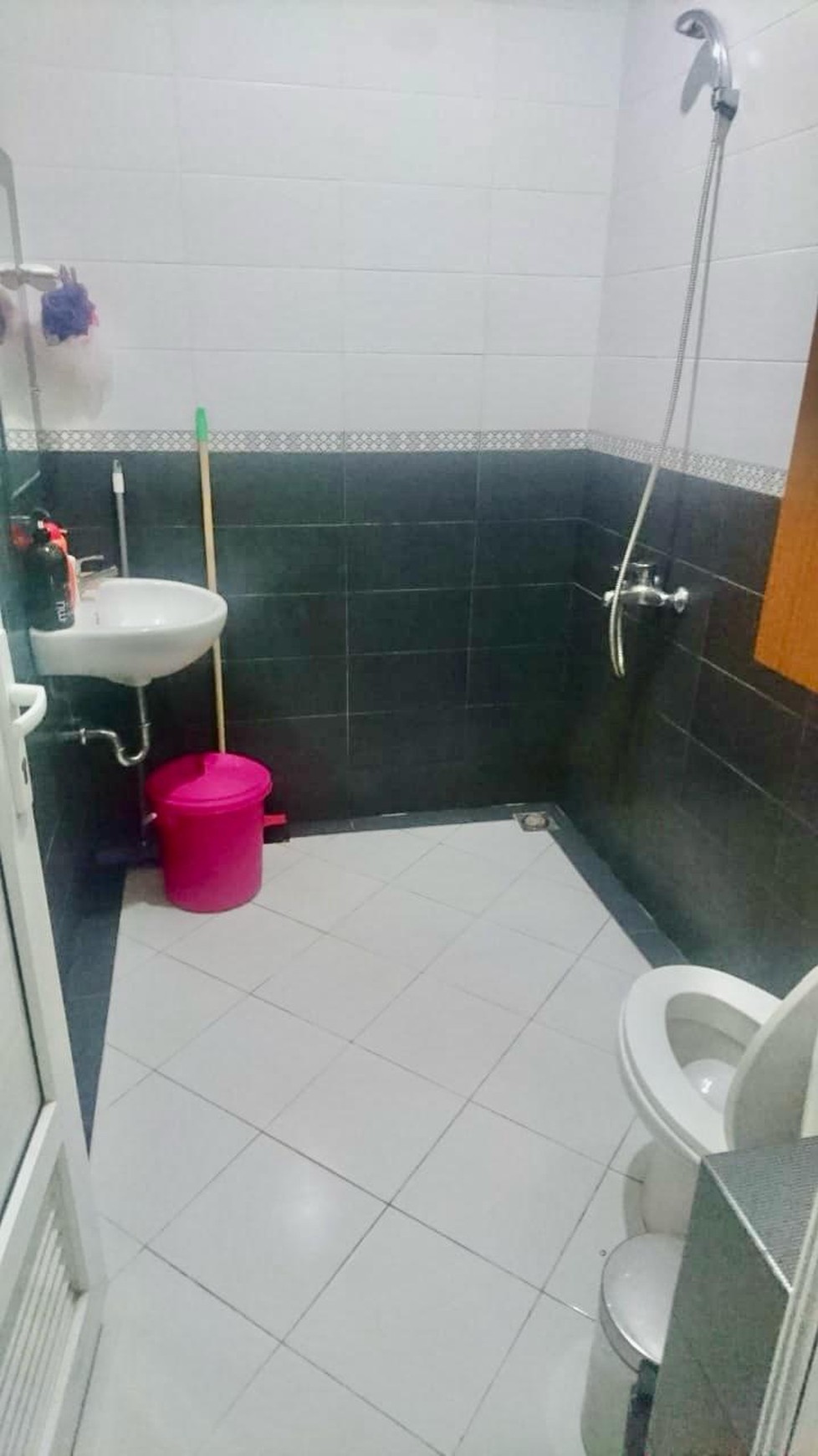 GIRI LOKA 2 DIJUAL RUMAH TINGKAT 1 SHM HADAP TIMUR