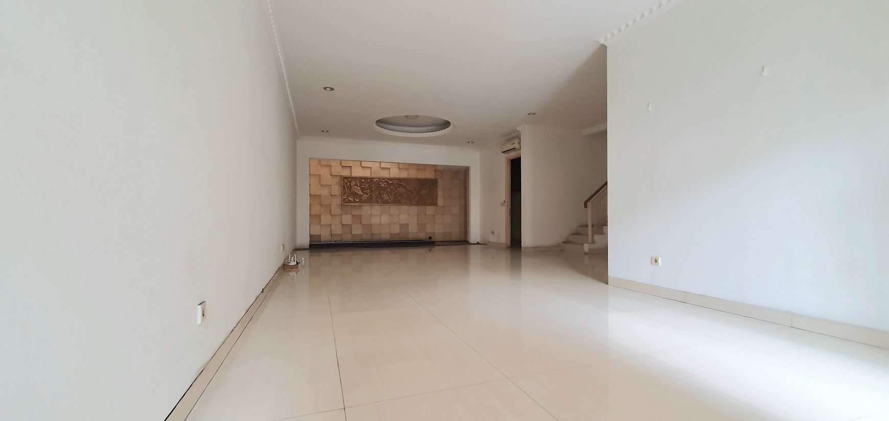 Rumah cantik di Cluster Clover, Grand Orchard, Kelapa Gading. Rapih, siap huni.