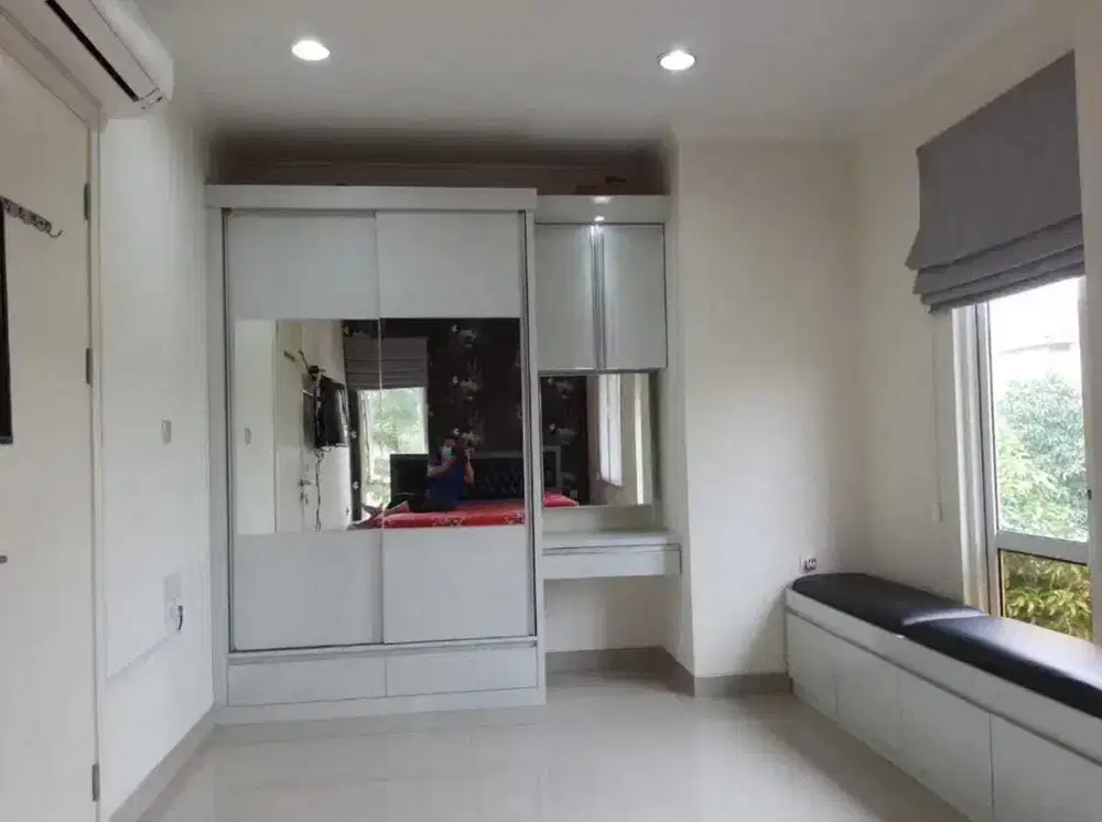Termurah. Rumah hoek di cluster Tesla, Gading Serpong
