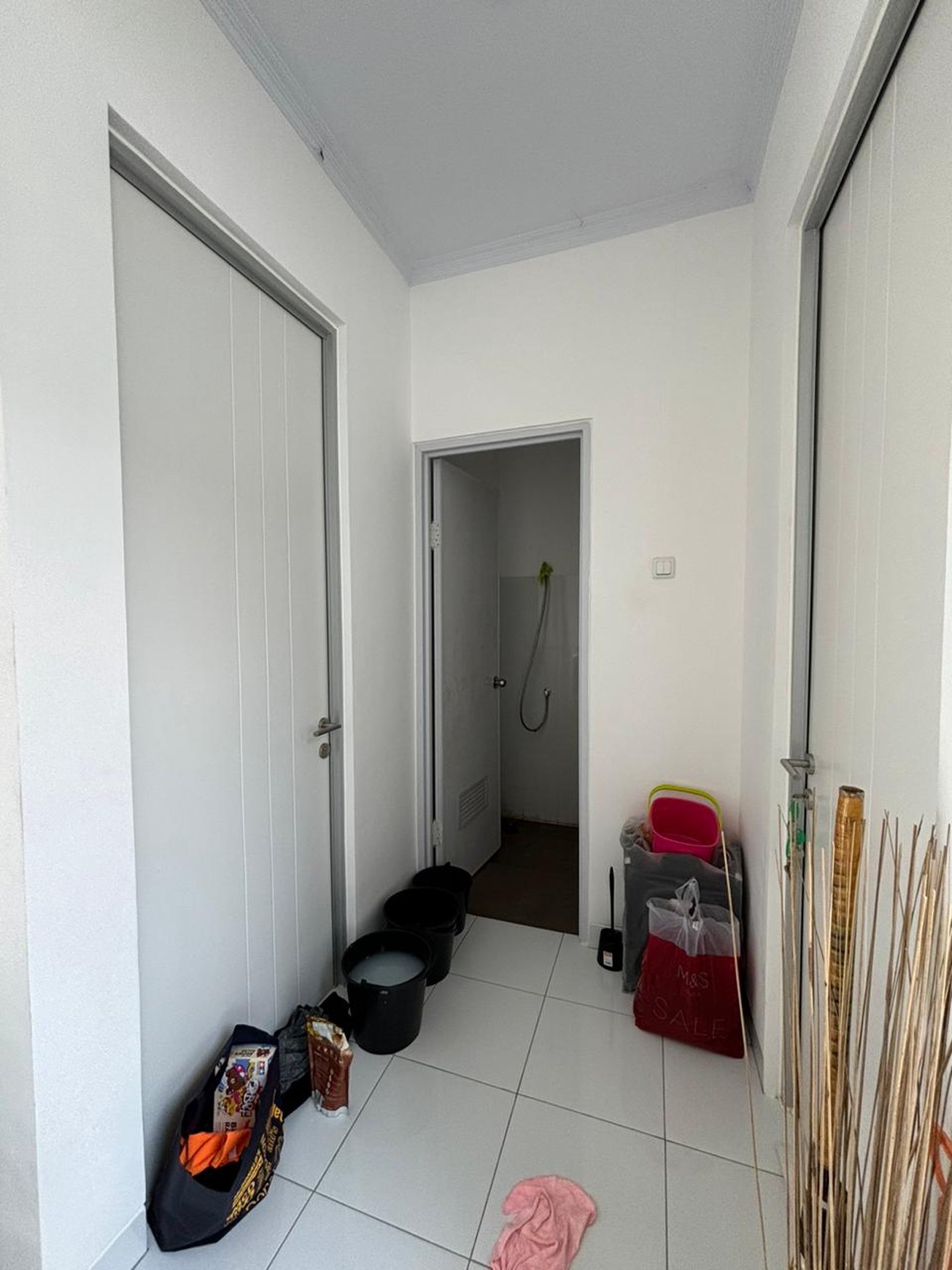 Flash Sale. Rumah minimalis cluster Catalina Navona Village, Gading Serpong