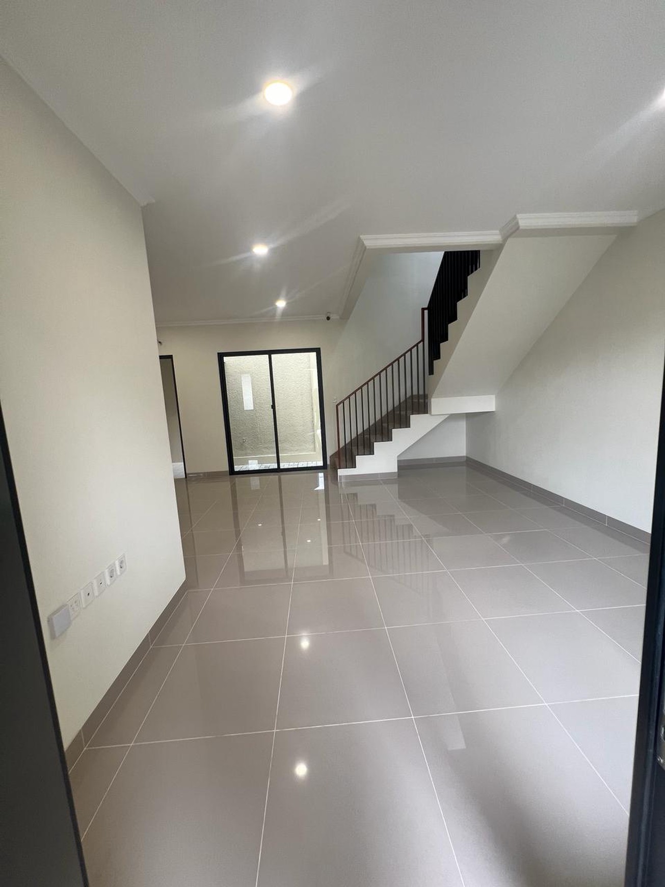Hot Price. Rumah mewah cluster Carson, Gading Serpong