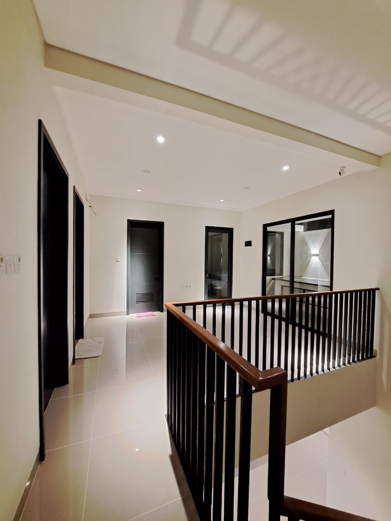 Flash Sale. Rumah mewah Cluster Carson, Gadung Serpong