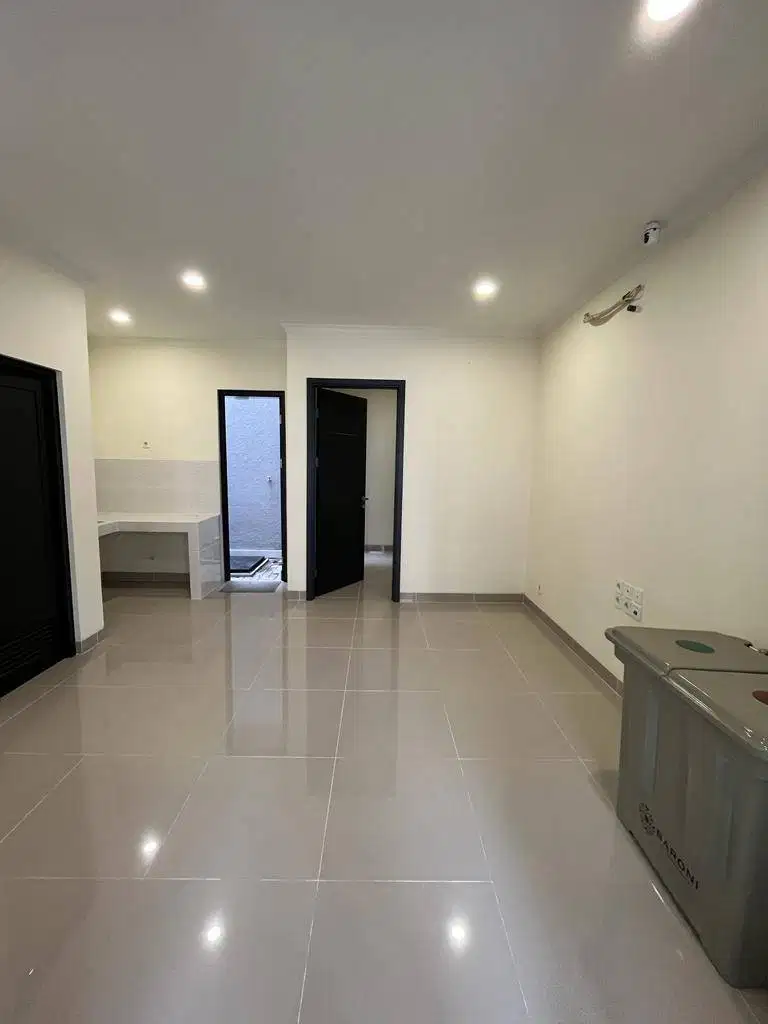 Termurah. Rumah modern cluster Baroni, Gading Serpong.
