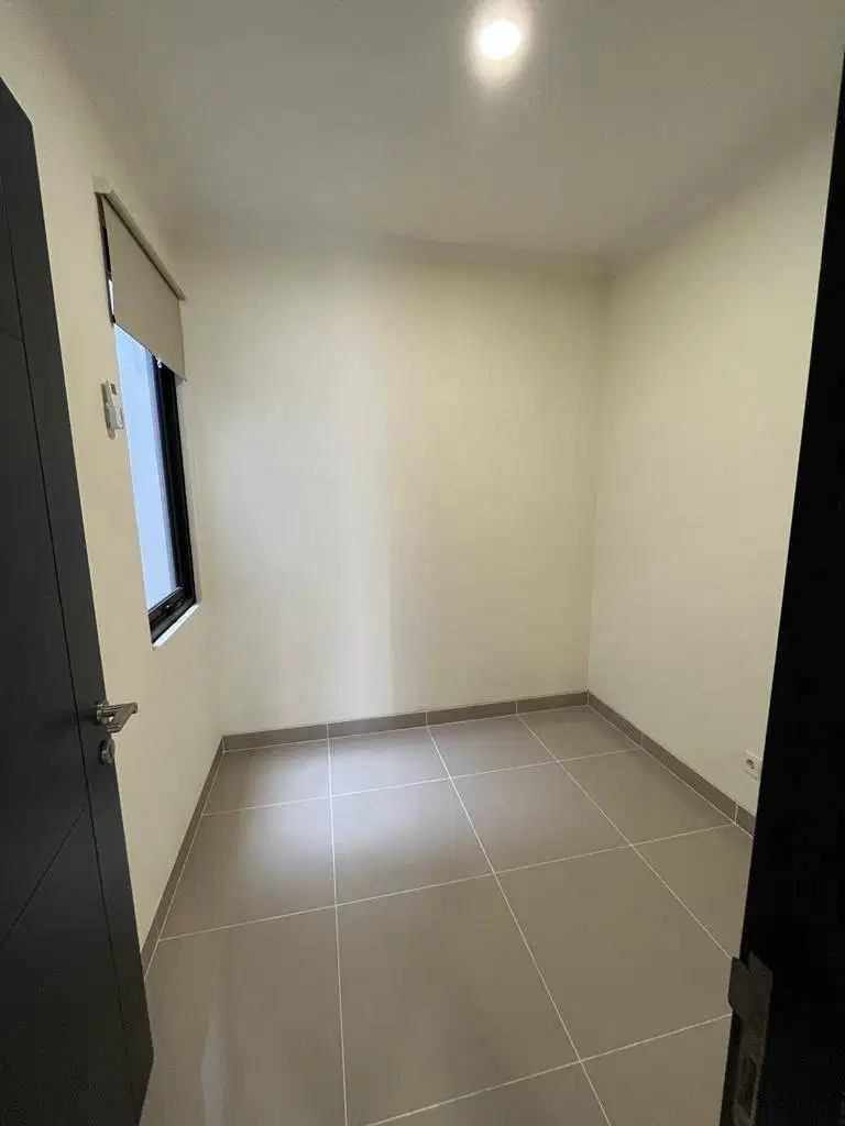 Termurah. Rumah modern cluster Baroni, Gading Serpong.
