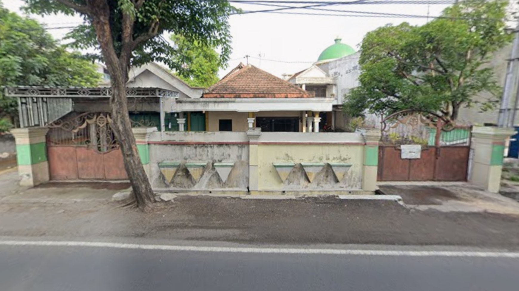 Rumah Luas 2 Lantai di Jantung Jelakombo, Jombang