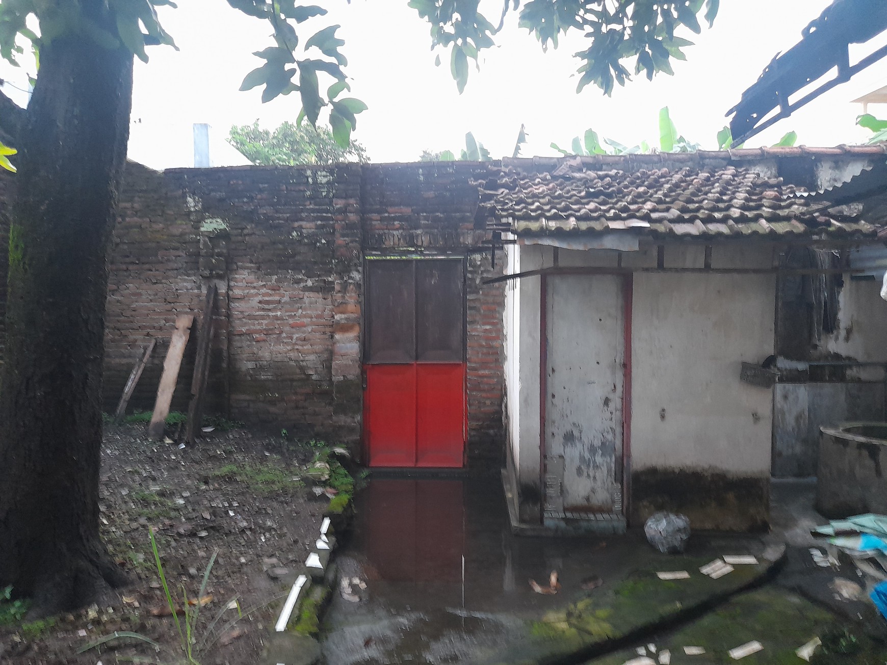 Rumah Luas 2 Lantai di Jantung Jelakombo, Jombang