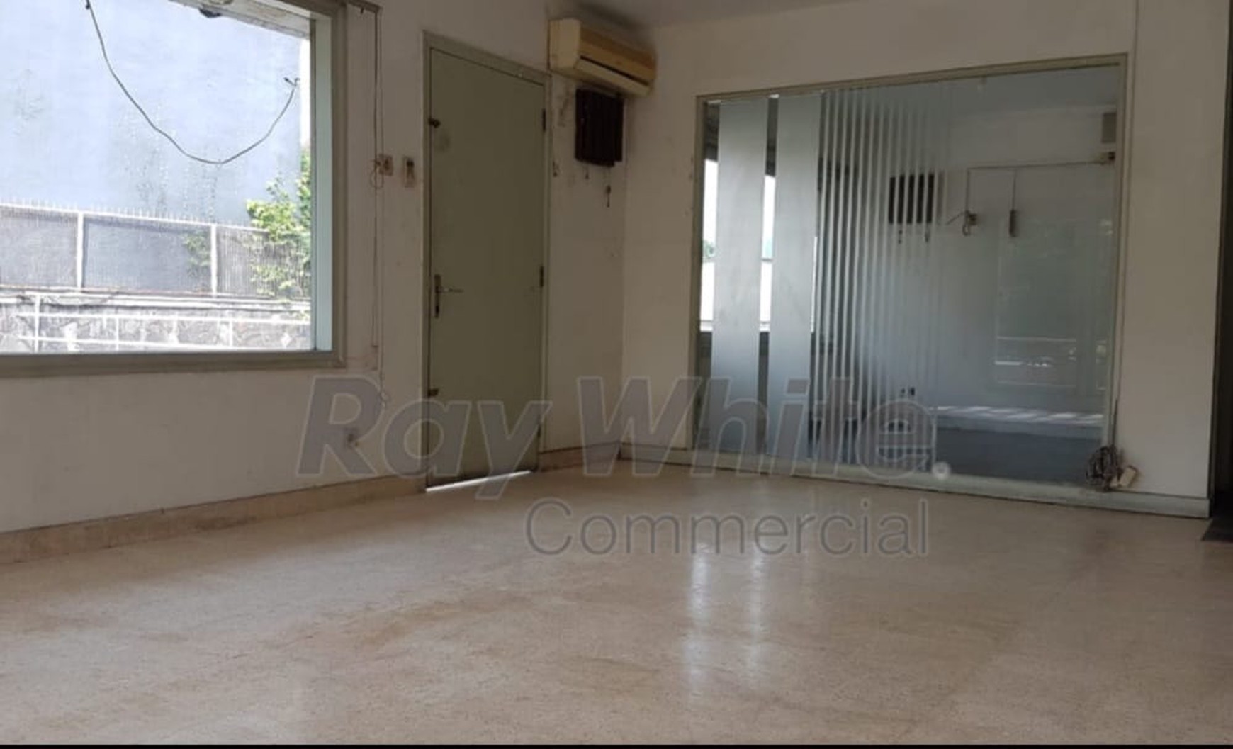 Tanah dan Bangunan Strategis, Lokasi Premium, Harga Menarik, di Jl. Prof. Dr. Soepomo, Tebet, Jakarta Selatan.